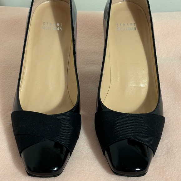 STUART WEITZMAN WOMEN'S BLACK PATENT LEATHER 3 1/4 IN. HIGH HEELS SIZE 8 1/2 - Picture 3 of 5